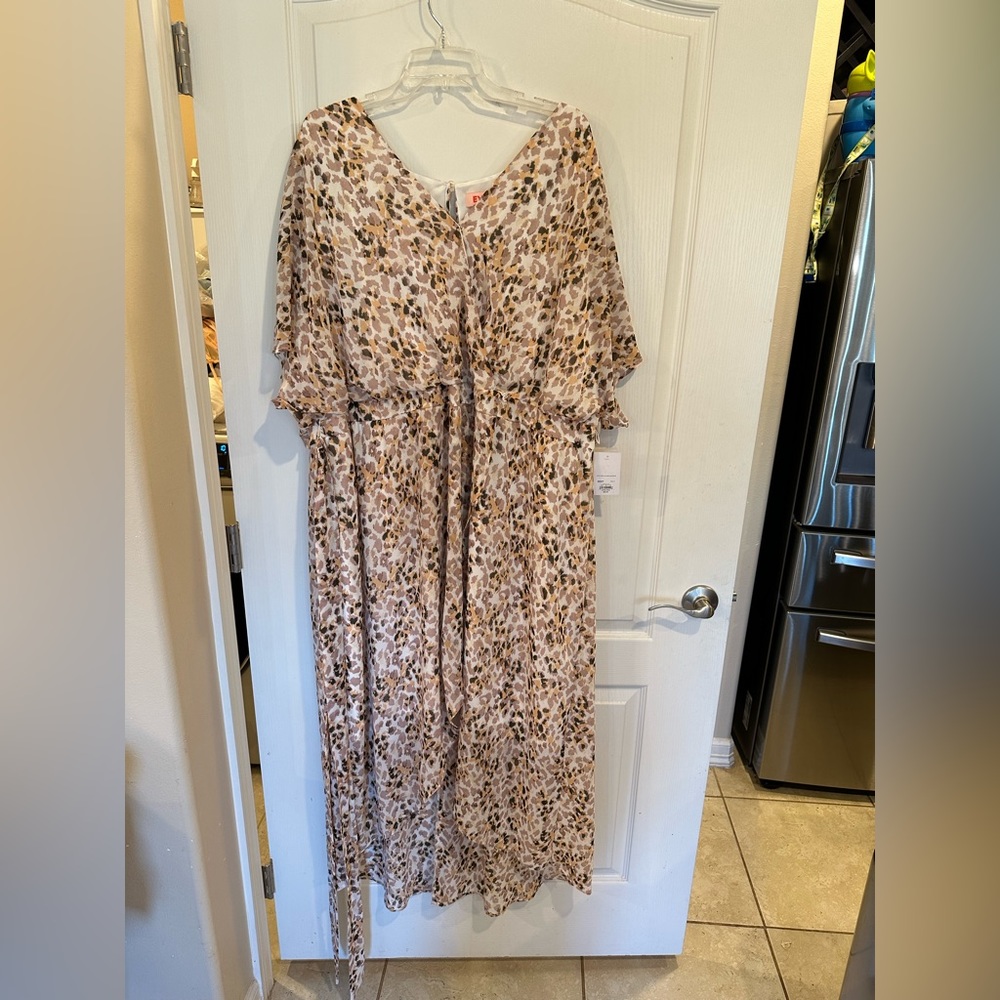 Evri faux wrap maxi dress plus size 4x. New with tags